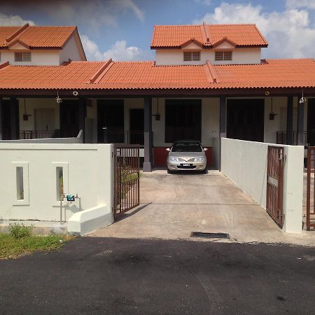Teratakmuslim H'H Villa Malakka Dış mekan fotoğraf