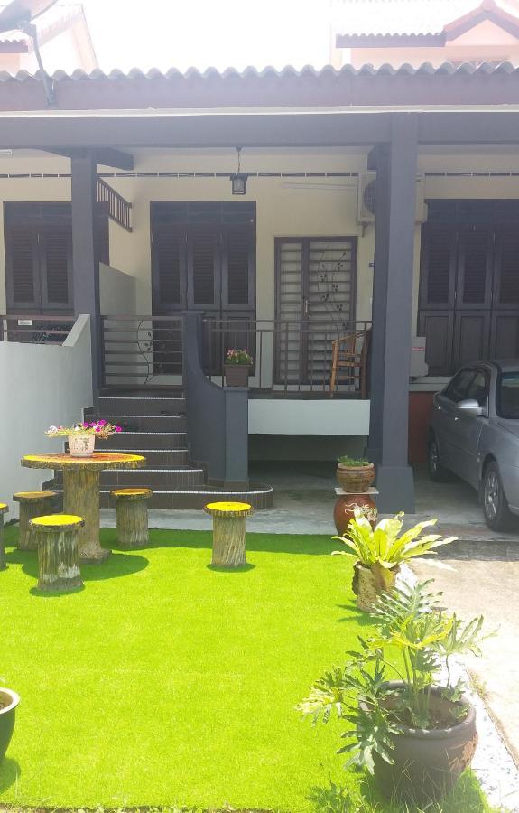 Teratakmuslim H'H Villa Malakka Dış mekan fotoğraf